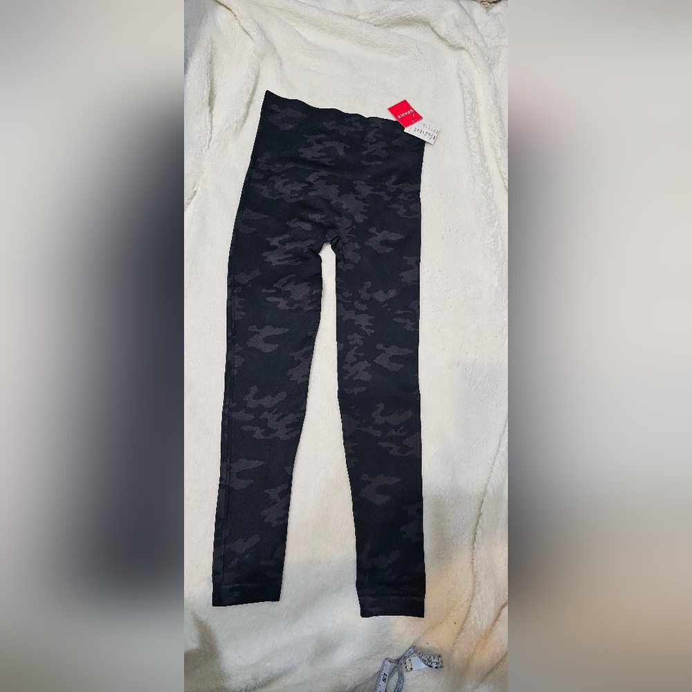 Spanx Black Camo  NWT